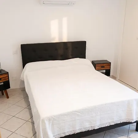 Confortable A Proximite De La 45 M² Hyères